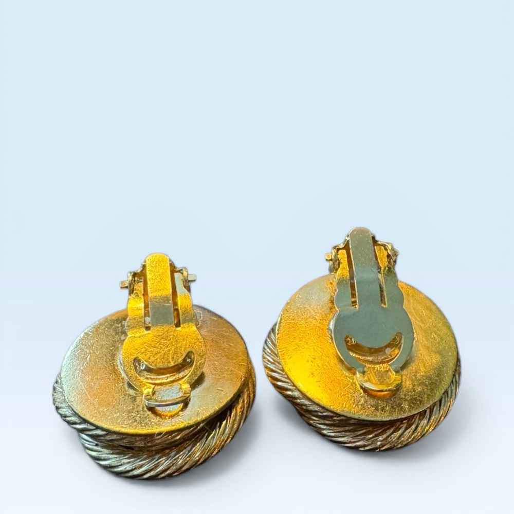 Chanel Vintage "Bird Nest" Clip-On Earrings - Picture 6 of 10